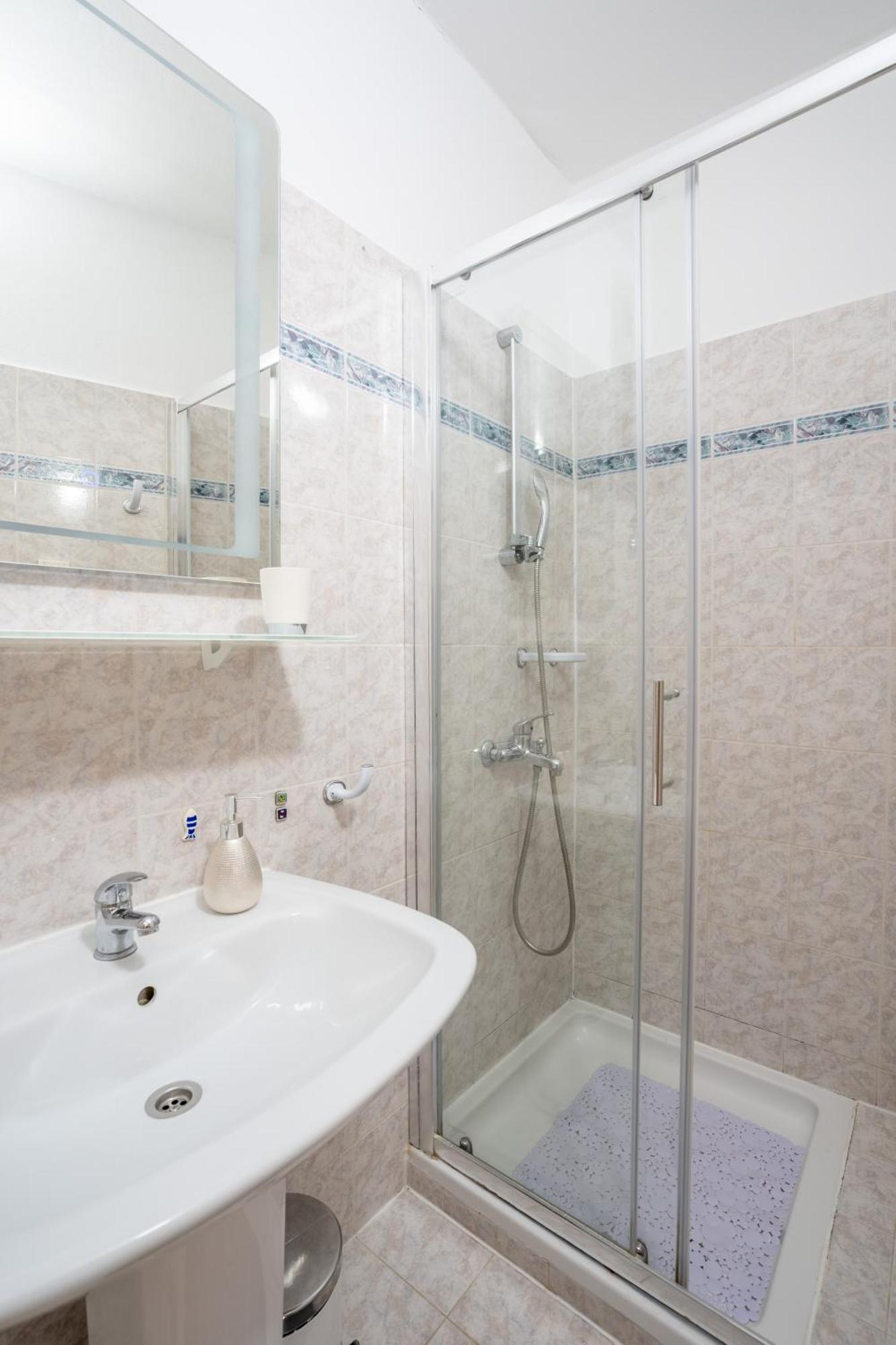 Central Apartments Circolo 로비니 외부 사진