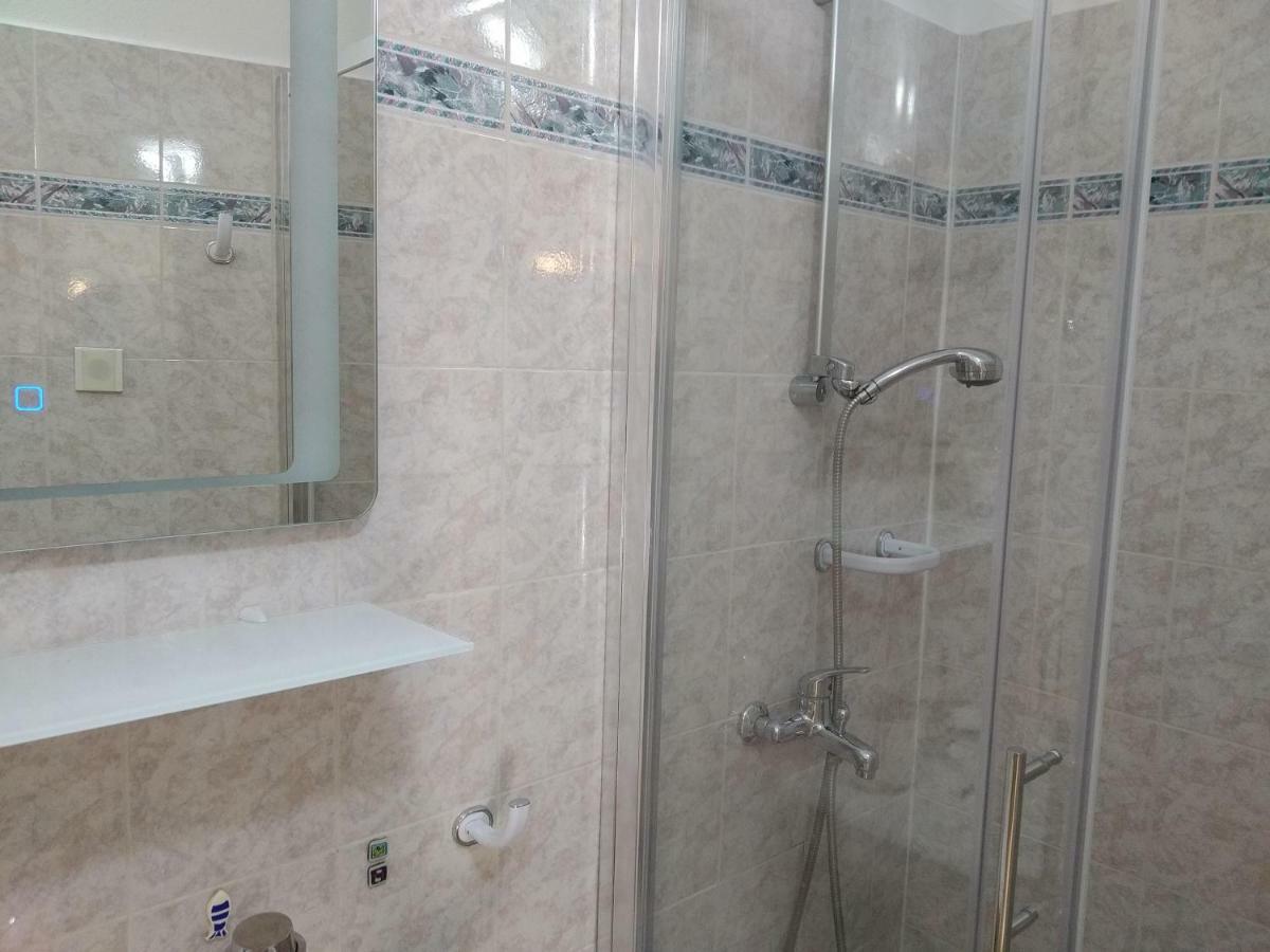 Central Apartments Circolo 로비니 외부 사진